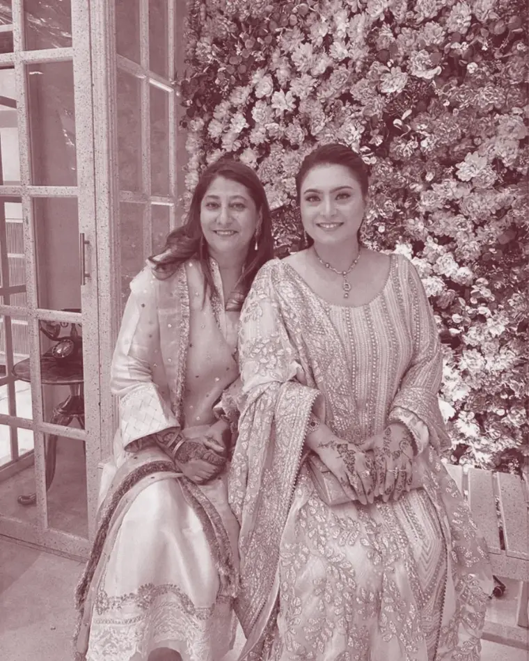 Najia & Izza